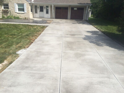 Shorewood concrete driveway project